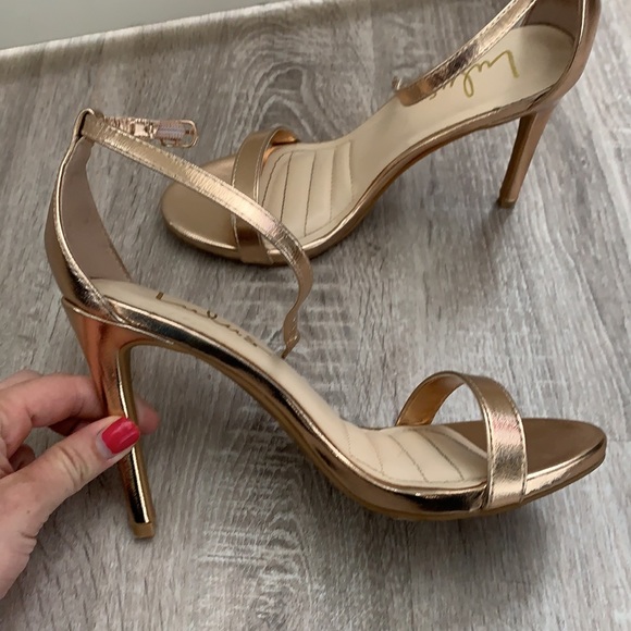 New Lulu’s - Gorgeous Gold 3 Inch Heels! Hot! 🔥 - Picture 3 of 3